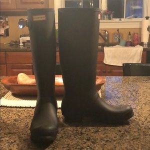 Hunter Rainboots Size 10